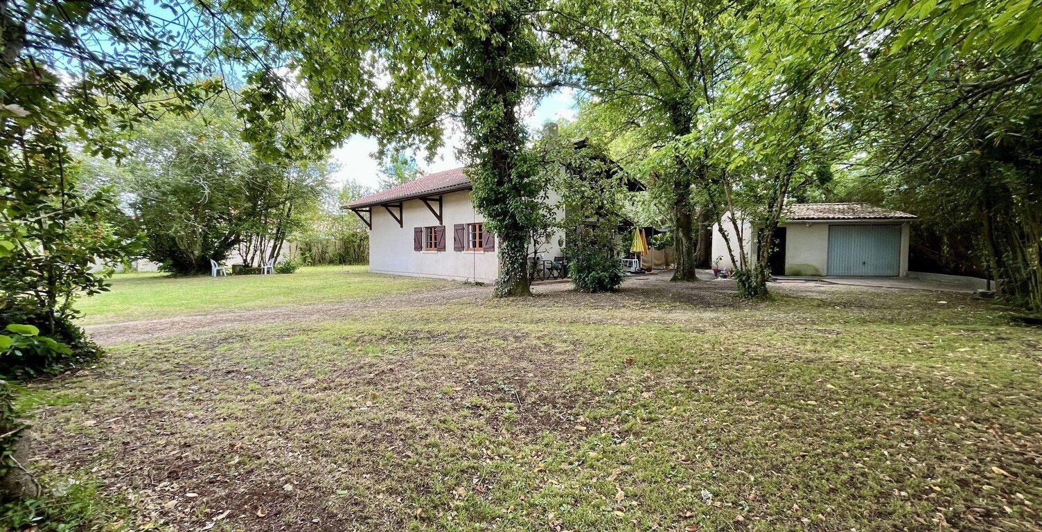 Maison - 116m² - Pessac — photo 1