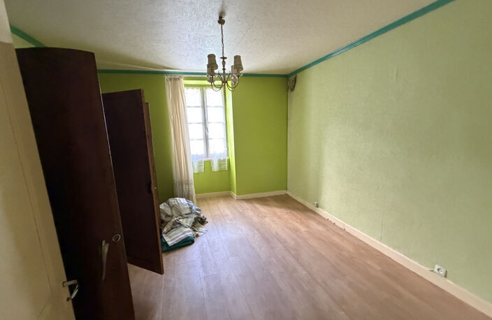 Maison à rénover en plein coeur de Benet   130 m2 avec terrai — photo 4