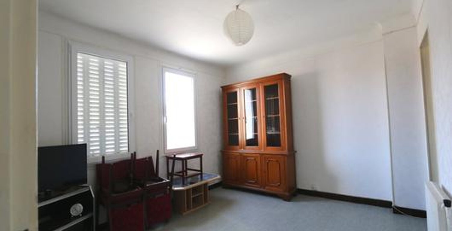 Appartement Quartier proche av. Grande Bretagne au calme — photo 1