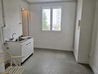FECAMP : APPARTEMENT AVEC GRAND BALCON A 2 PAS DU CENTRE A PIED — photo 3