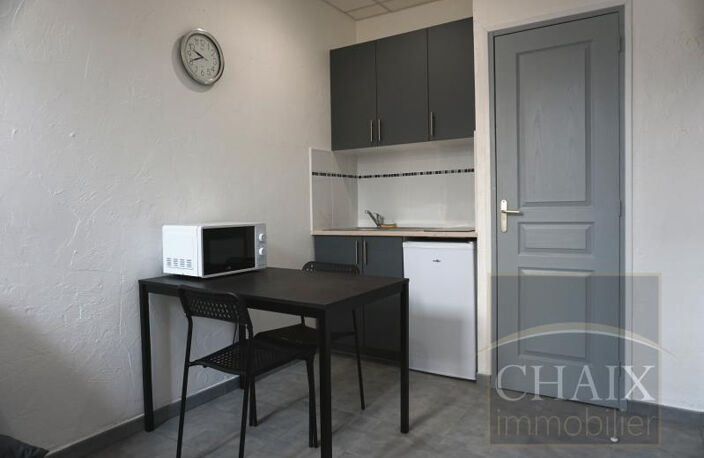 STUDIO MEUBLÉ - 14.19 M2 - AUBAGNE CENTRE — photo 3