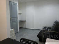 STUDIO MEUBLÉ REFAIT A NEUF AUBAGNE — photo 2