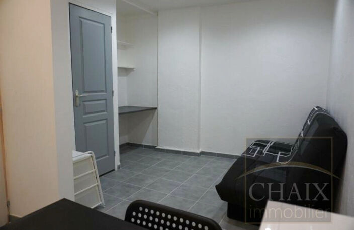 STUDIO MEUBLÉ REFAIT A NEUF AUBAGNE — photo 2