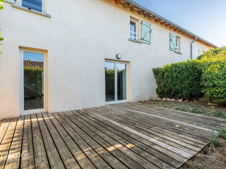 Pommiers - Duplex 4 pièces 93 m² - deux stationnements - terrasse. — photo 1