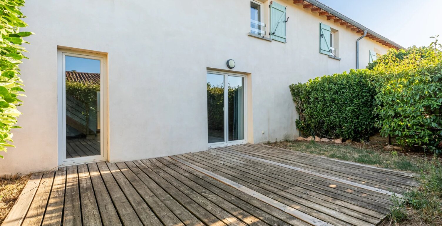 Pommiers - Duplex 4 pièces 93 m² - deux stationnements - terrasse. — photo 1