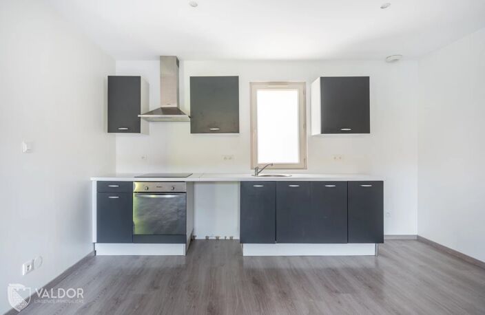 Pommiers - Duplex 4 pièces 93 m² - deux stationnements - terrasse. — photo 4