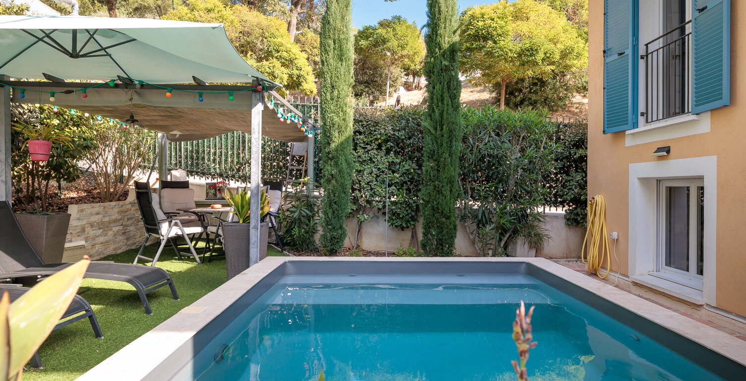 En EXCLUSIVITÉ - VILLA 4 PIECES avec PISCINE & JARDIN à St-P — photo 1