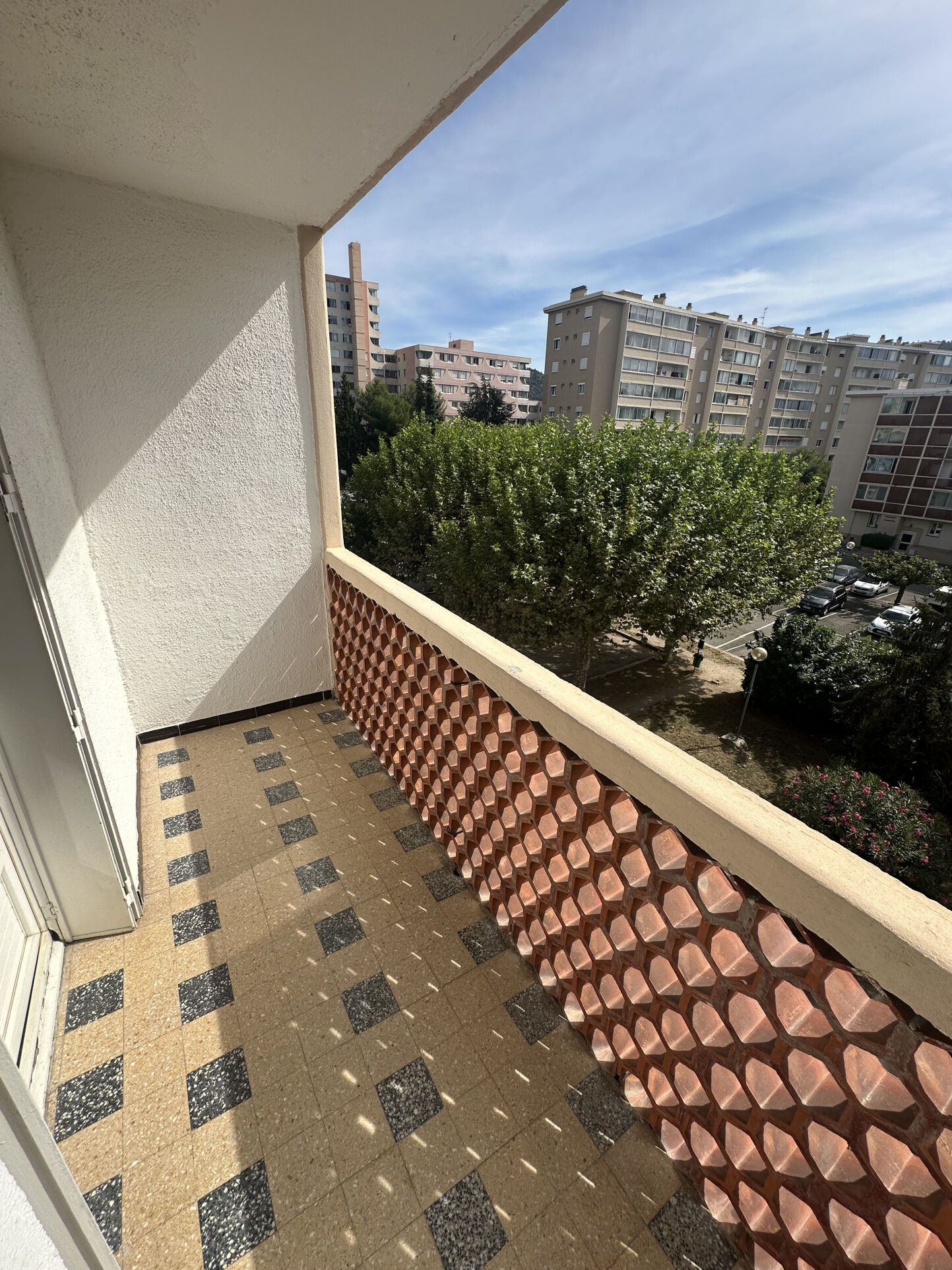 Appartement  T3 à louer Aubagne 13400