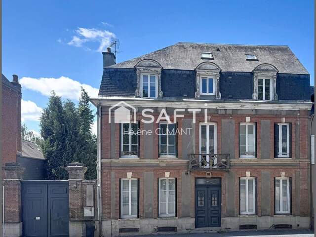 Hôtel particulier entièrement rénové - 11 suites parentales - parking - jardin de 700 m². — photo du bien