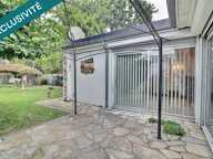 Maison de plain-pied, au potentiel d'environ 100m2 habitables, avec jardin clos à dos de champs de 588m2,  double garage indépendant de 40m2, le tout idéalement situé en résidence à Jenlain. — photo 2