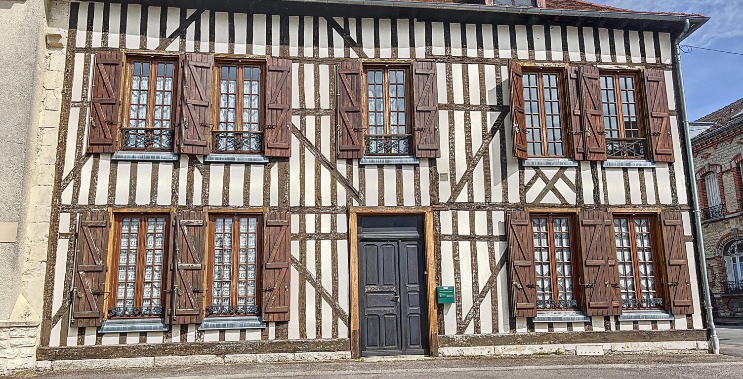 MAISON DE VILLE TRADITIONNELLE — photo 1