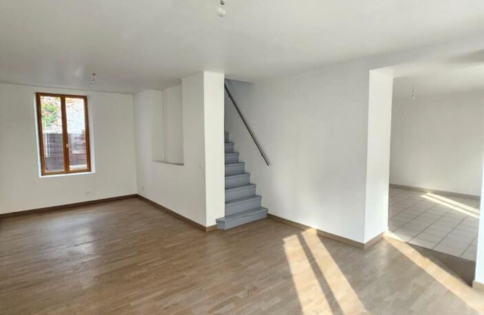 Maison 5 pièces sans travaux + combles aménageables — photo 2