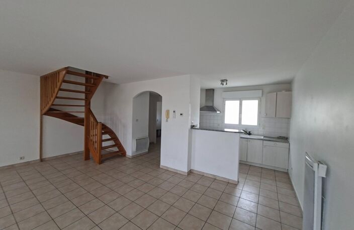 Une maison 95 M2 3CH jardin garage — photo 2