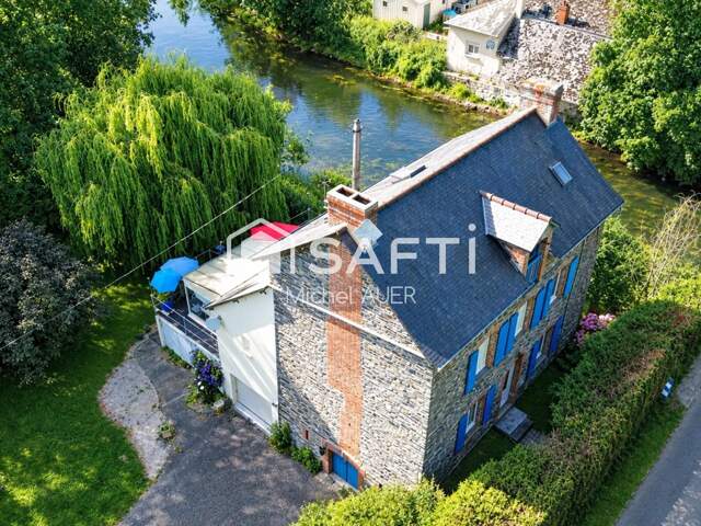 Maison de maître accès privé sur la rivière — photo du bien
