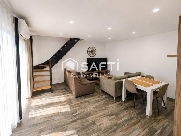 Situé sur la commune de Mâcon à proximité du centre et des commerces cet appartement en duplex rénové vous séduira. — photo 1