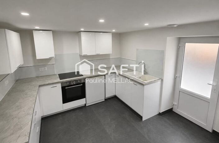 Situé sur la commune de Mâcon à proximité du centre et des commerces cet appartement en duplex rénové vous séduira. — photo 2