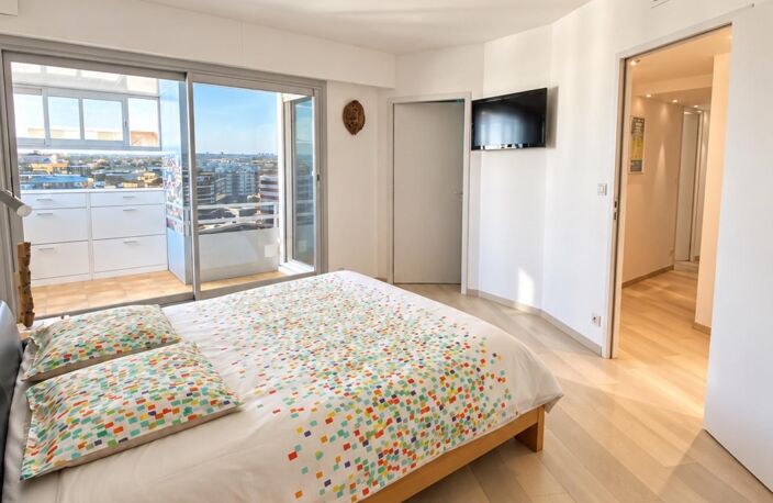 appartement en excellent état et de qualité tout confort avec vue sur la ville de bordeaux — photo 3