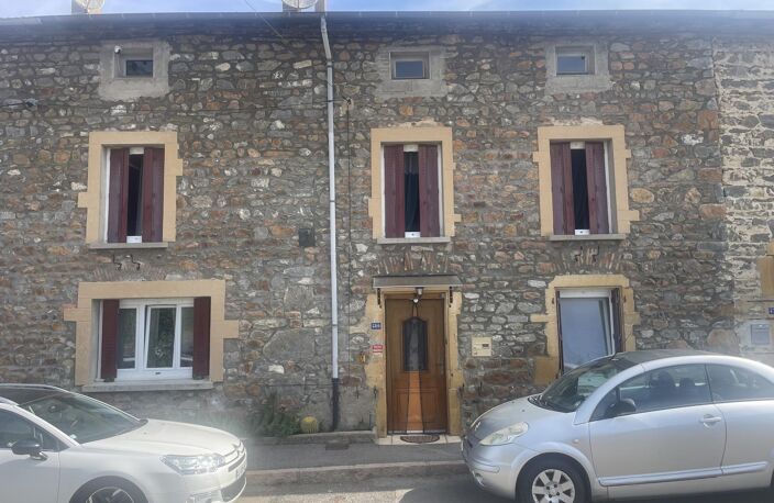 Vente maison 5 pièces 125 m² Thizy-les-Bourgs (69240) — photo 2