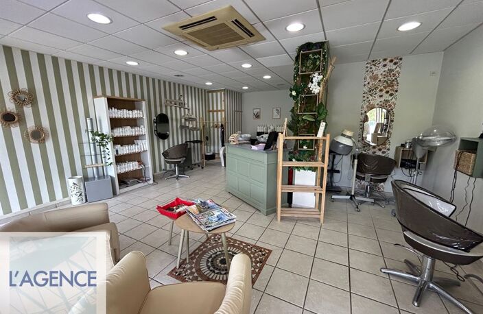 SALON DE COIFFURE — photo 4