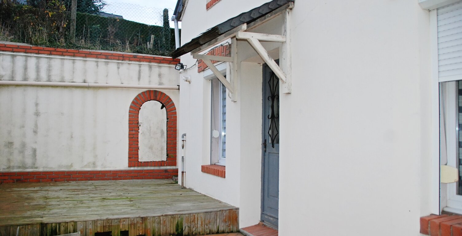 A 2 pas de FECAMP : immeuble divisé en 2 logements — photo 1