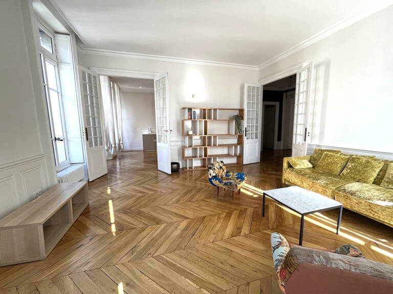 6 PIÈCES 135 M2 - LYON 6 - VITTON MASSÉNA- T6 MEUBLÉ — photo 1