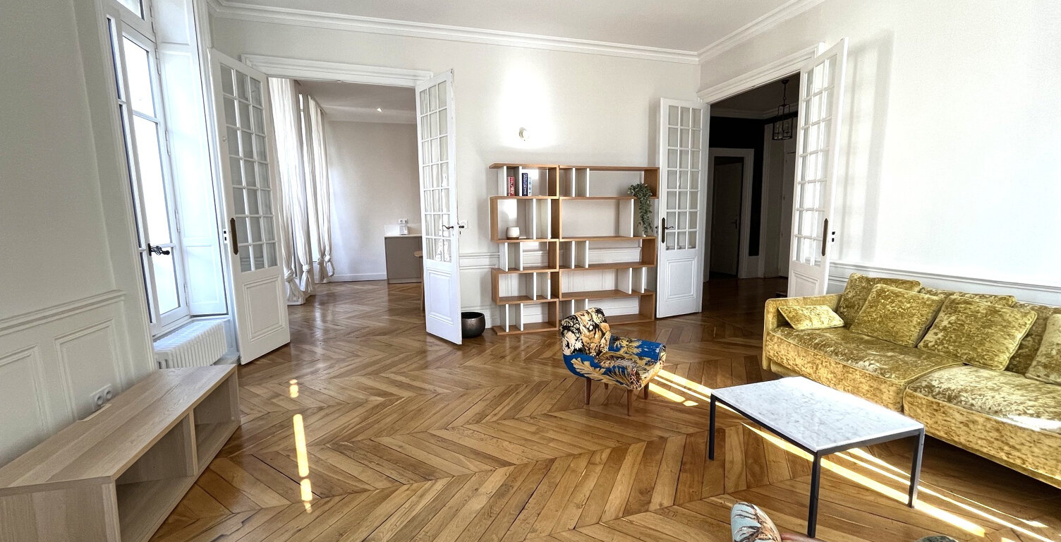 6 PIÈCES 135 M2 - LYON 6 - VITTON MASSÉNA- T6 MEUBLÉ — photo 1