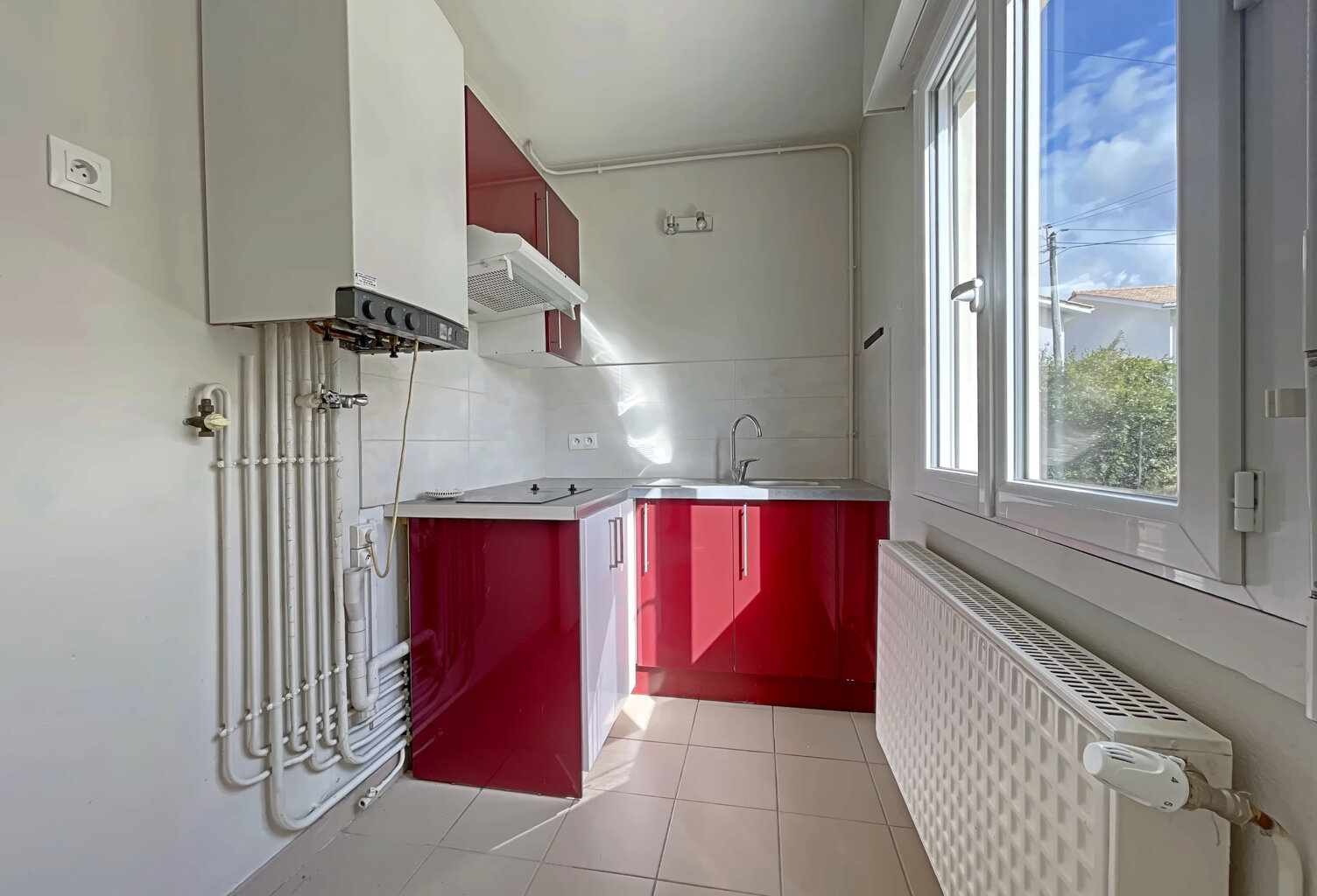 LIBOURNE   APPARTEMENT T2 AVEC JARDIN ET PARKINGS PRIVATIFS — photo 1