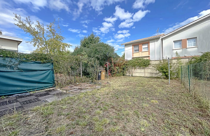 LIBOURNE   APPARTEMENT T2 AVEC JARDIN ET PARKINGS PRIVATIFS — photo 4