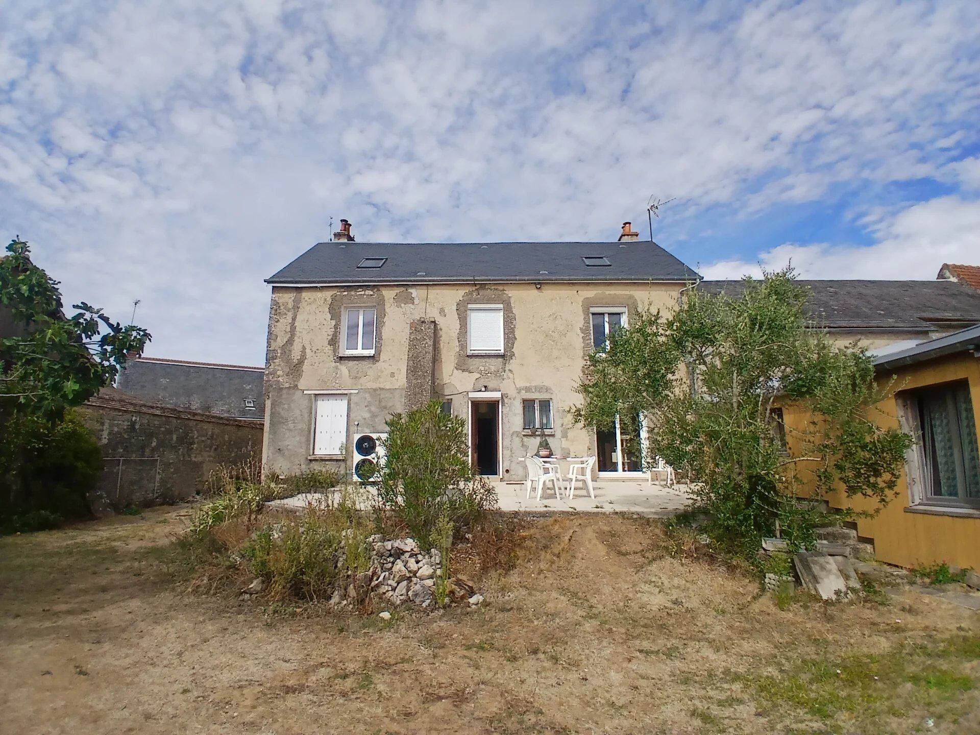Maison 7 pièces 162 m² · à Authon-du-Perche · 162 m² · 225 000 €