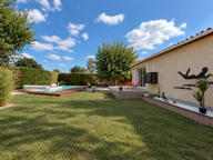 Maison de plain-pied   3 chambres, piscine et grand garage — photo 4