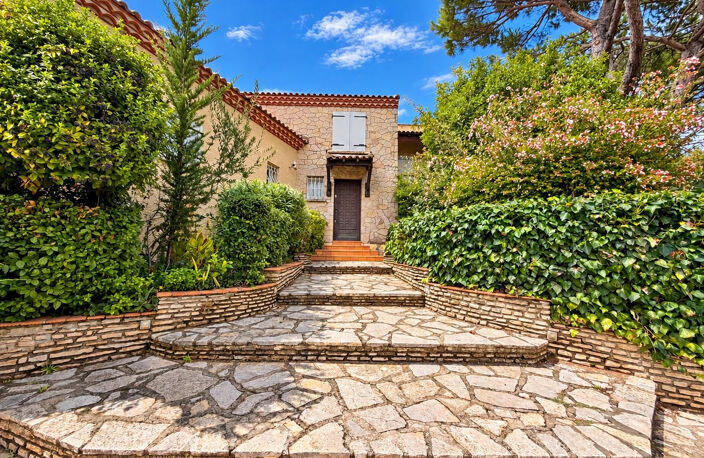 NIMES LA CIGALE Magnifique bastide 6 pièces de 210 m2 avec j — photo 3