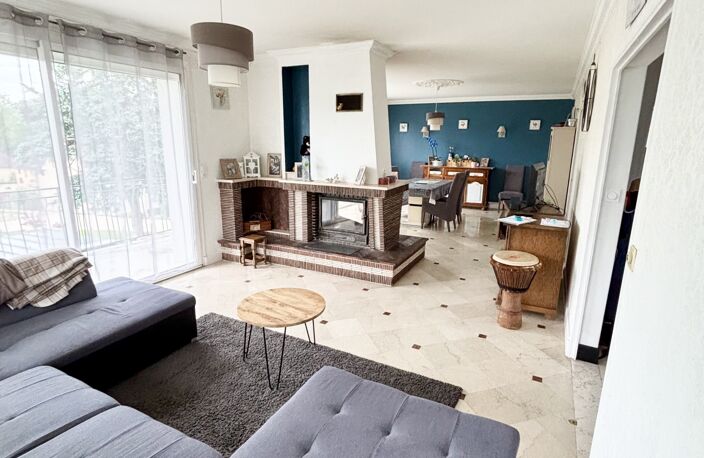 Vente Maison/villa 11 pièces — photo 2