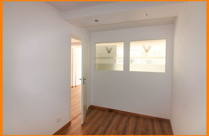 Local commercial — photo 4