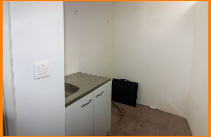 Local commercial — photo 5