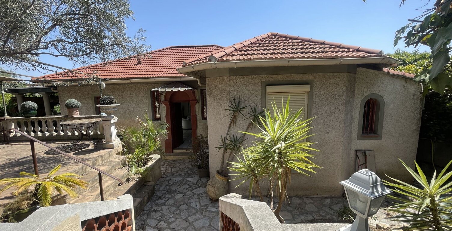 Vente maison 5 pièces 132 m² Toulon (83100) — photo 1