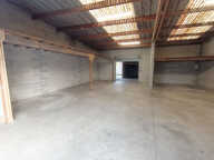 Hangar spacieux 161m2 avec point d’eau — photo 3