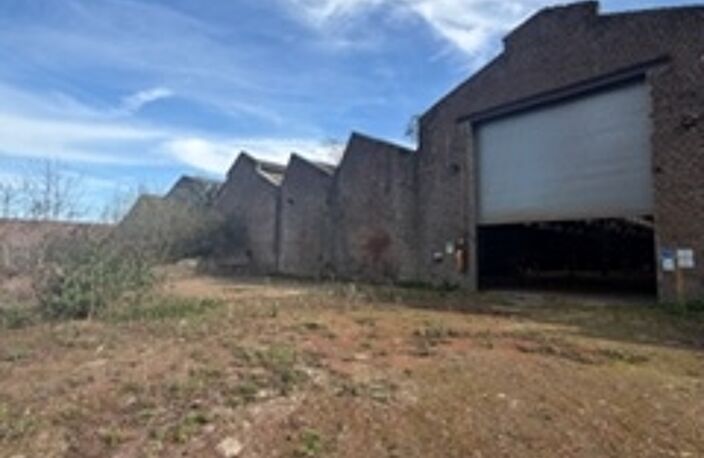 Vente Garage 113 m&sup2; — photo 3