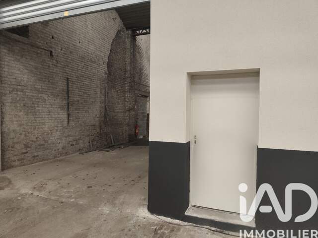 Vente Garage 99 m&sup2; — photo du bien