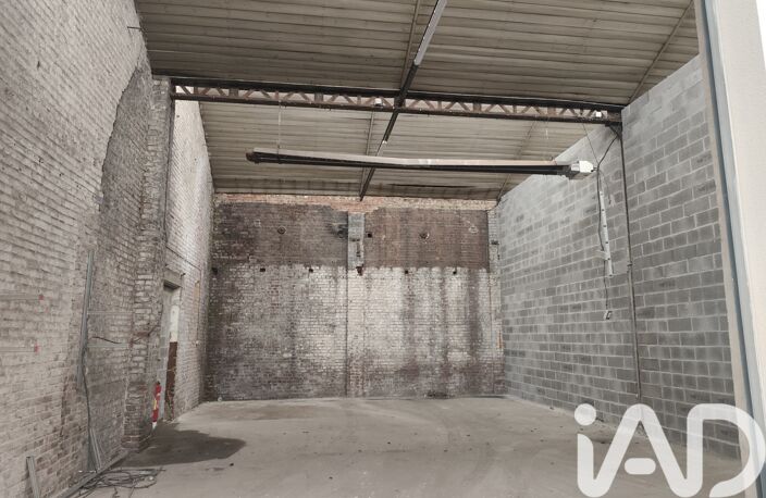Vente Garage 99 m&sup2; — photo 3