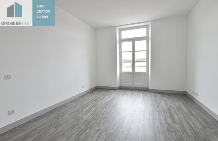 BEAU F3 REFAIT A NEUF ESPALY ST MARCEL - 3 pièce(s) - 76.41 m2 — photo 3