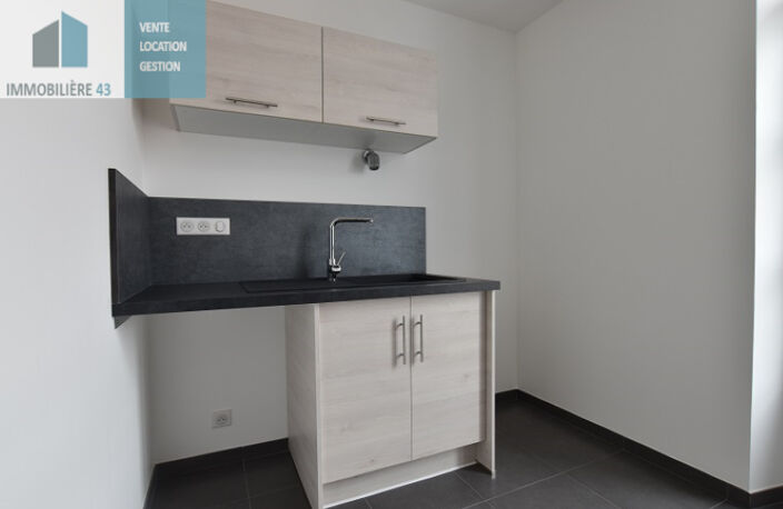 BEAU F3 REFAIT A NEUF ESPALY ST MARCEL - 3 pièce(s) - 76.41 m2 — photo 4