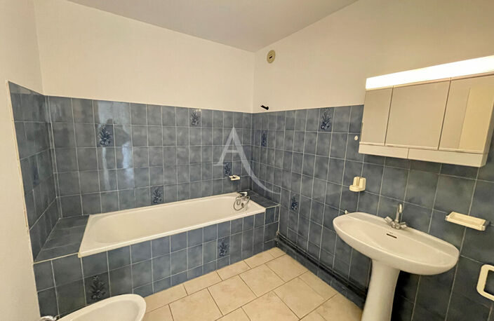 Appartement T3 de 75m² à L'Isle-Jourdain — photo 5
