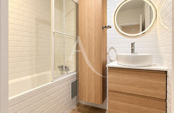 COLOMIERS A COTE DU METRO : GRAND T2 50m²  + parking + cellier — photo 2