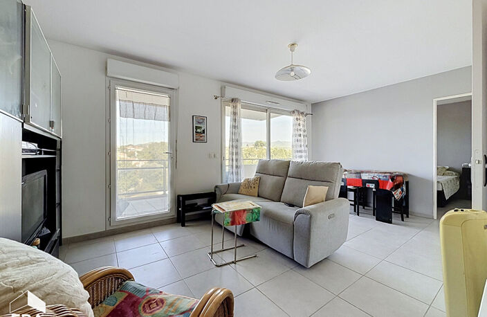Appartement Marseille 2 pièces 40 m², calme, vue très dégagée — photo 3