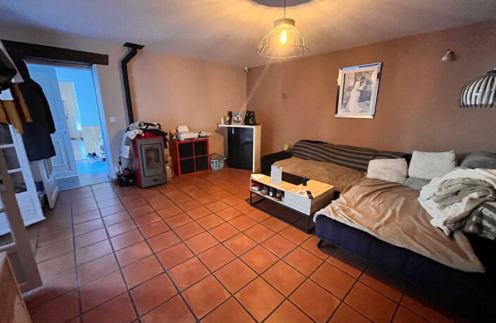 Immeuble en ville 2 appartements avec cours et garages — photo 2