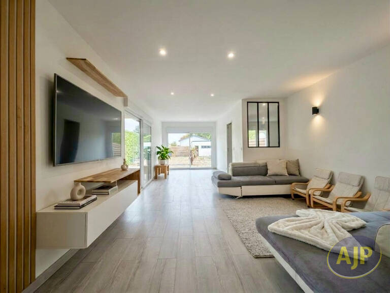 Maison contemporaine, 4 chambres et 1 bureau ! — photo 1