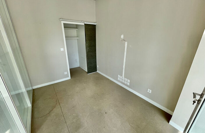 A LOUER - VERTOU PROCHE BOURG - LOCAL COMMERCIAL D'ENVIRON 40 M² — photo 3