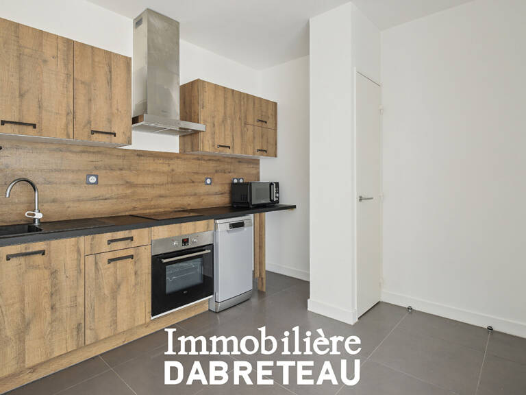 RARE T2 AVEC TERRASSE ET GARAGE COEUR CROIX-ROUSSE - LYON 4EME — photo 1
