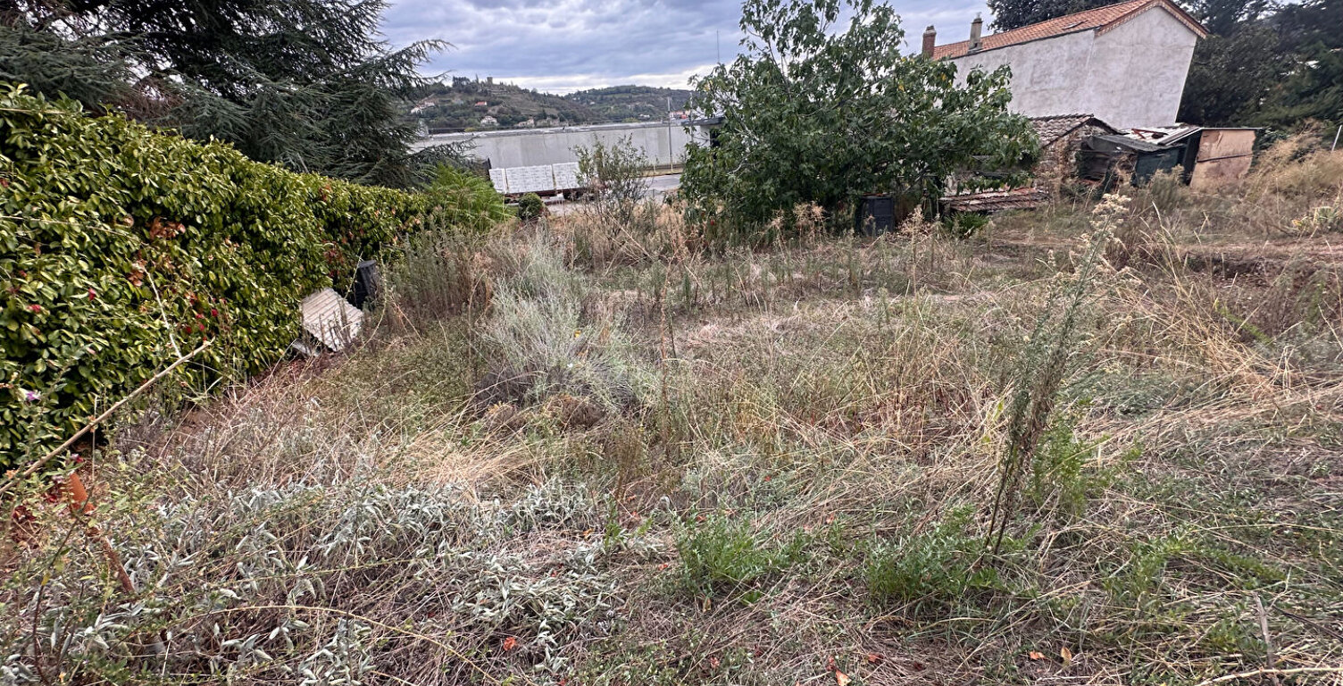 Terrain Saint Romain En Gal 950 m2 — photo 1