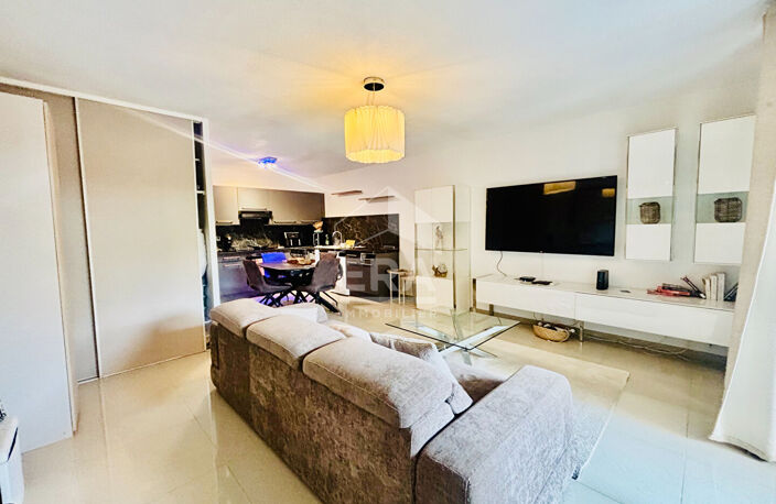 Coup de coeur: appartement rénové en rez de jardin — photo 4